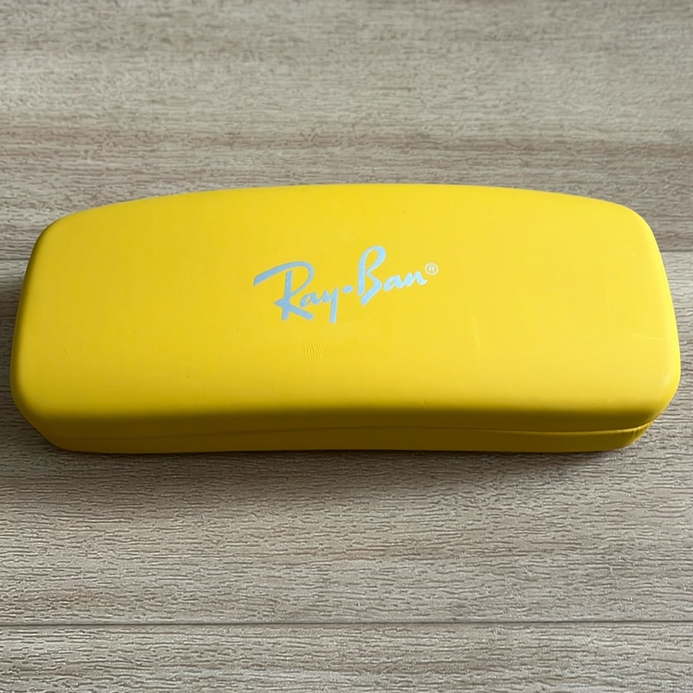 Ray-Ban Case